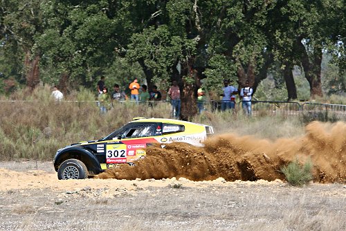Nederlandse Dakar-toppers liggen op koers ondanks schade
